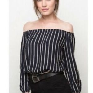 Brandy Melville Maura top
